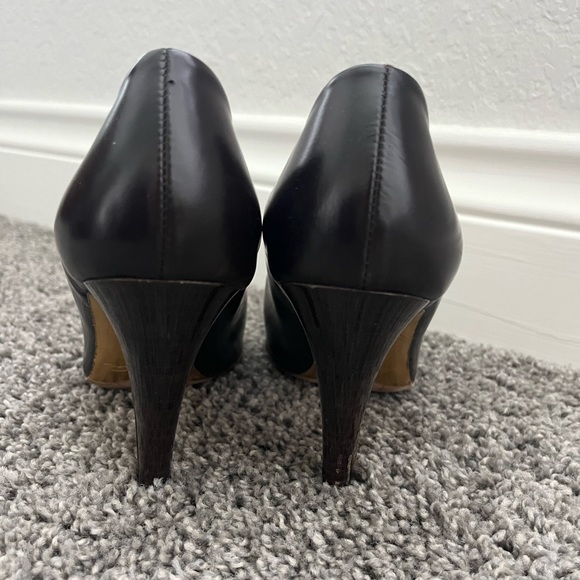 Kenneth Cole New York “Espresso” Brown Heels - Picture 2 of 5